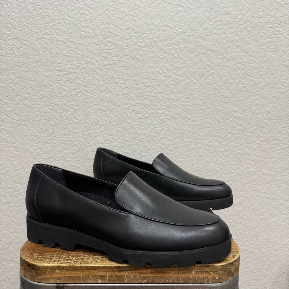 Vionic Kensley Black Leather Loafers Size 11 - Picture 2 of 6